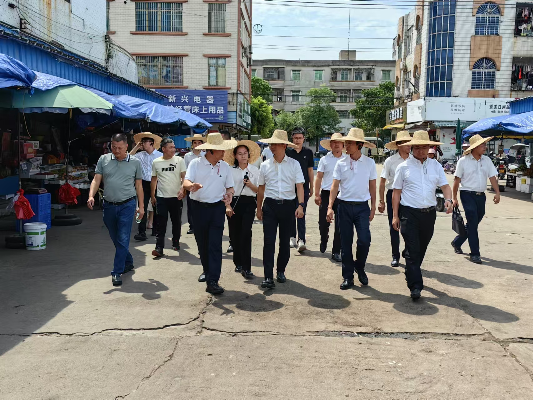 駱華慶率隊到北坡鎮(zhèn)調(diào)研“百千萬工程“典型鎮(zhèn)建設(shè)