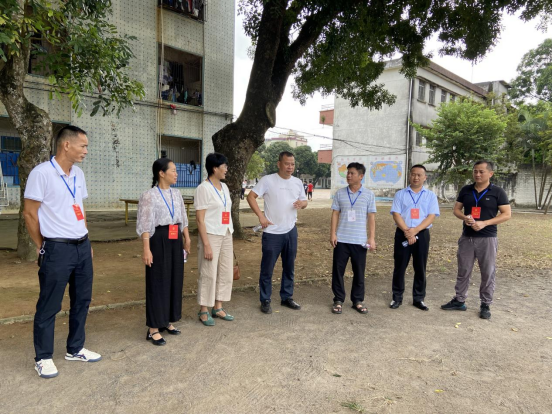 楊柑鎮(zhèn)人大：督辦民生實(shí)事項(xiàng)目龍眼中學(xué)泥路跑道改建塑膠跑道工程
