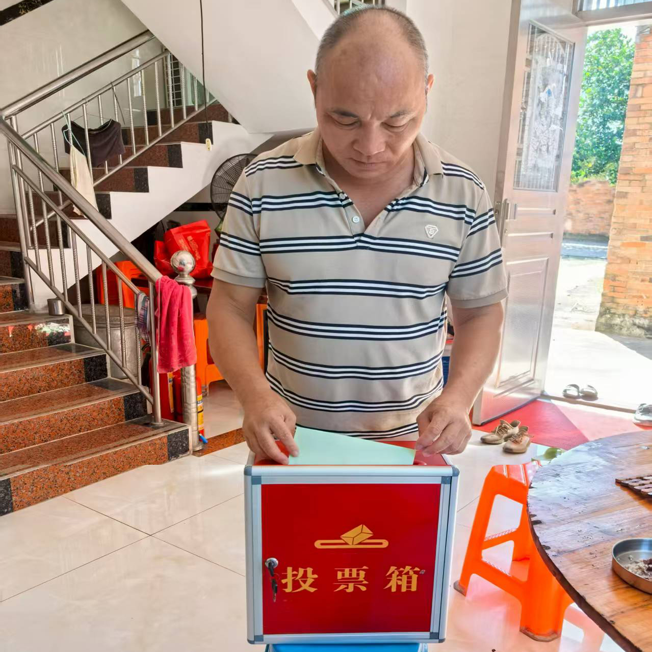 城月鎮(zhèn)人大：依法補(bǔ)選2名鎮(zhèn)人大代表